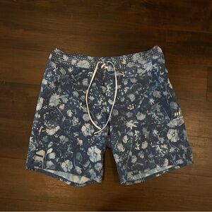 Lululemon Men's Current State Board Shorts 9" in Floral Memento Blue 36